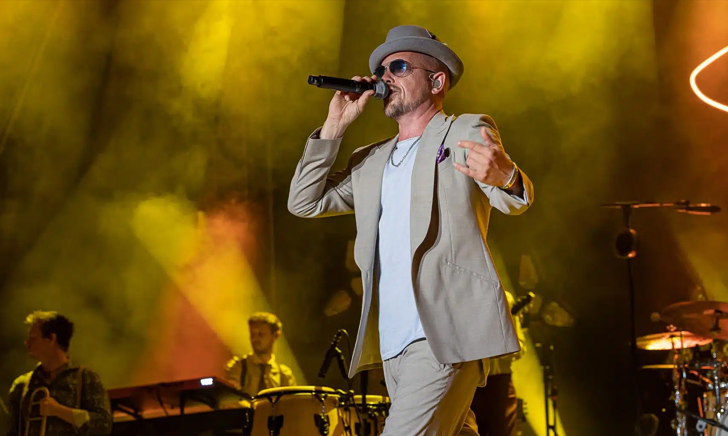 Jan Delay mit Disko No. 1 beim Strandkorb Open Air 2021 in der BRITA-Arena Wiesbaden