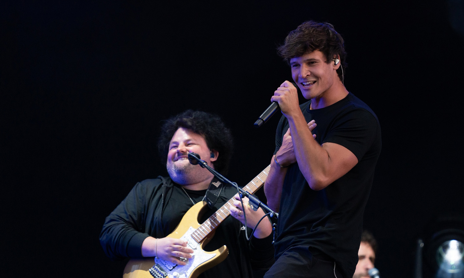 Wincent Weiss live beim Strandkorb Open Air 2021 in der BRITA-Arena Wiesbaden
