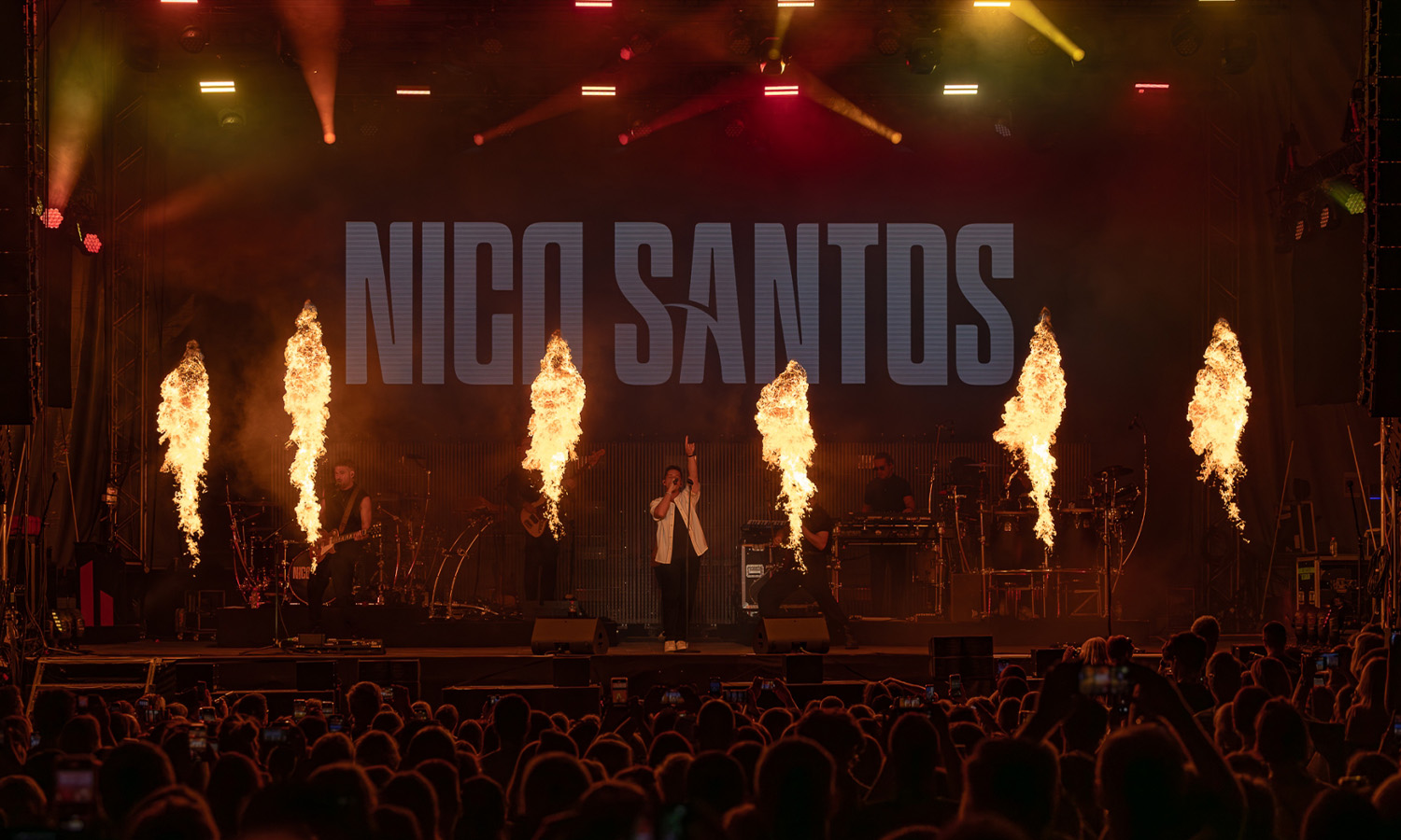 Nico Santos in Gießen beim Kultursommer 2024 auf dem Schiffenberg