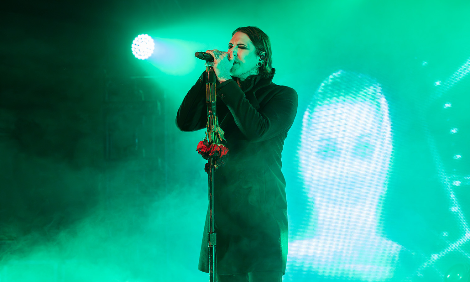 Motionless In White live im ausverkauften LKA Longhorn Stuttgart mit intensiver Metalcore-Show und begeisterten Fans