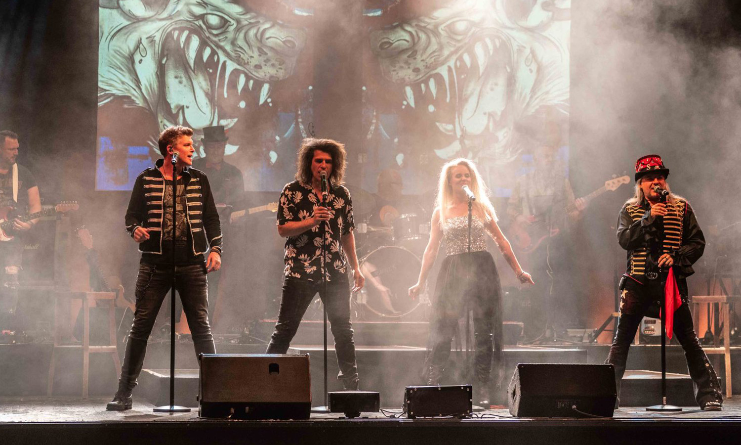 „The Wolf with the Red Roses“ live im Capitol Mannheim mit emotionaler Bühnenperformance, besonderer Atmosphäre und begeistertem Publikum