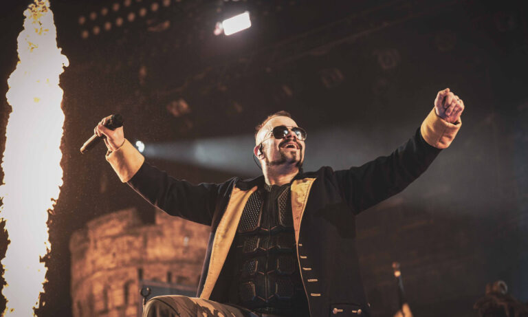 Sabaton live bei der „Legendary Tour“ in Frankfurt mit spektakulärer Bühnenshow und energiegeladener Performance