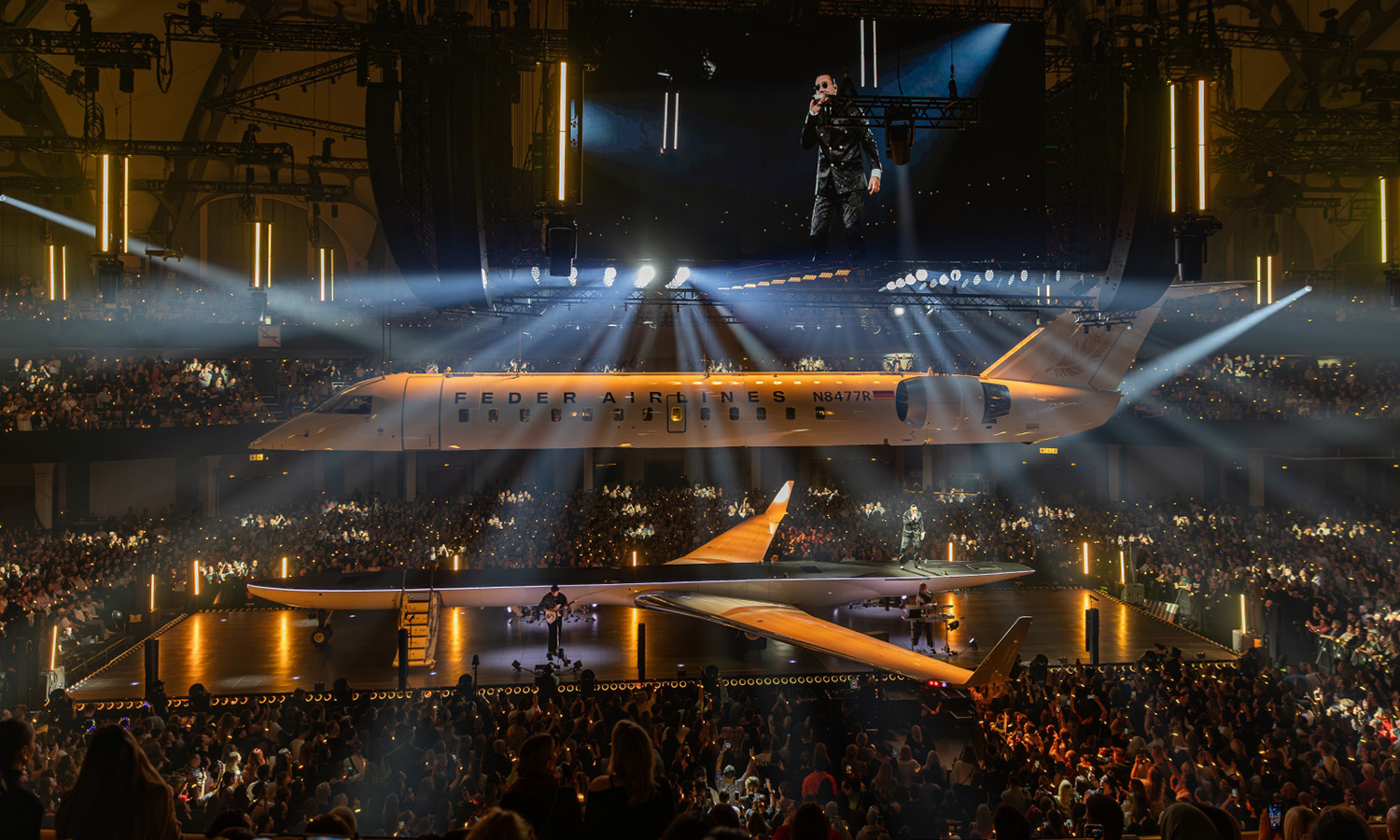 Apache 207 live bei seiner „Airlines“-Show in Frankfurt mit spektakulärer Bühnenperformance und begeisterten Fans