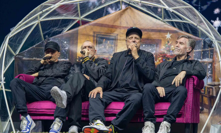 Die Fantastischen Vier live beim Heimspiel-Konzert in Stuttgart mit energiegeladener Bühnenperformance und begeisterten Fans