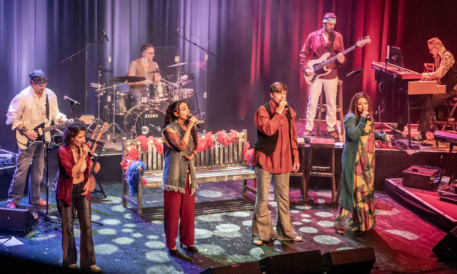 Peace & Happiness live im Capitol Mannheim mit emotionaler Bühnenperformance und begeistertem Publikum
