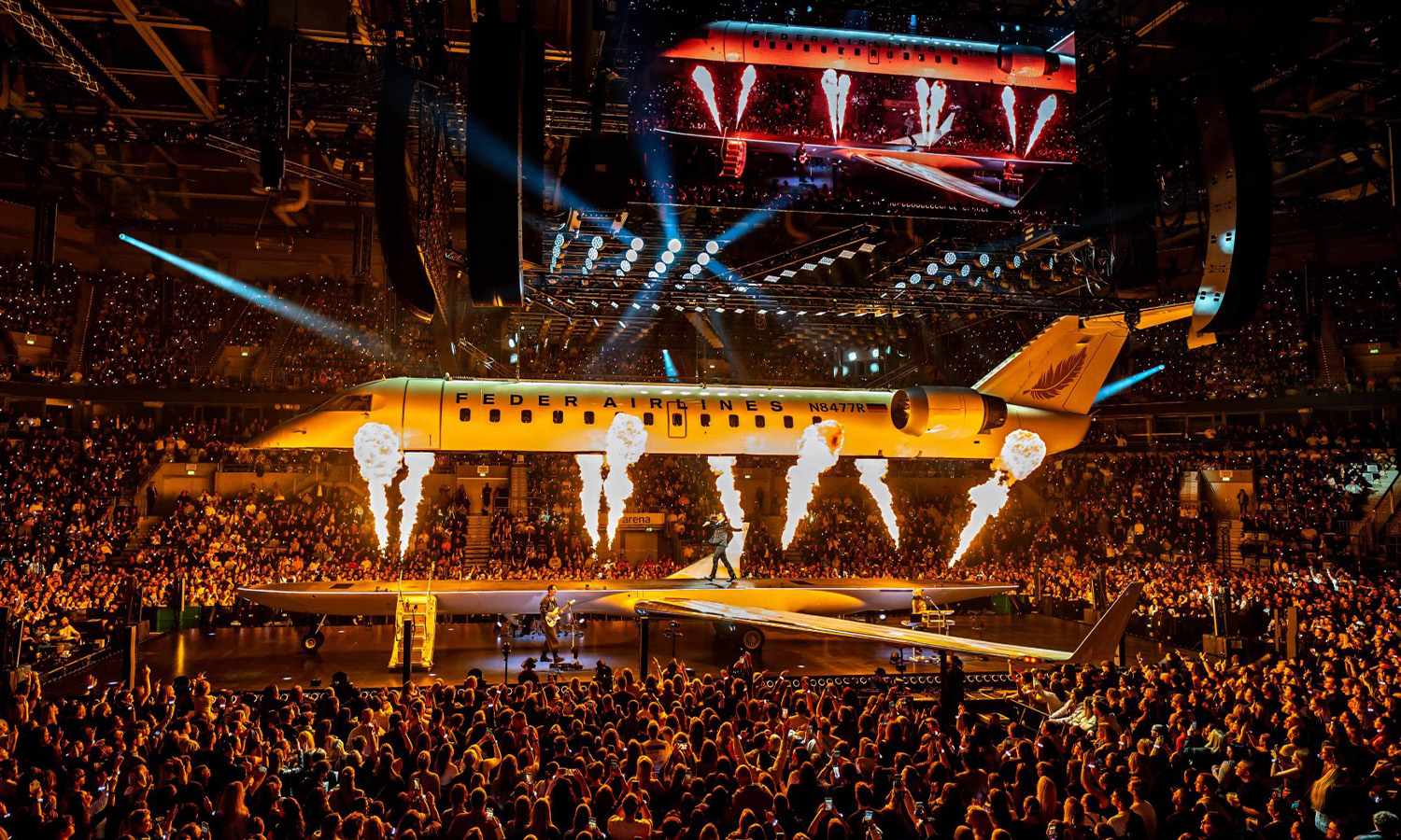 Apache 207 live bei der „Federairlines“-Show 2026 in der SAP Arena Mannheim mit spektakulärer Bühnenperformance und begeisterten Fans