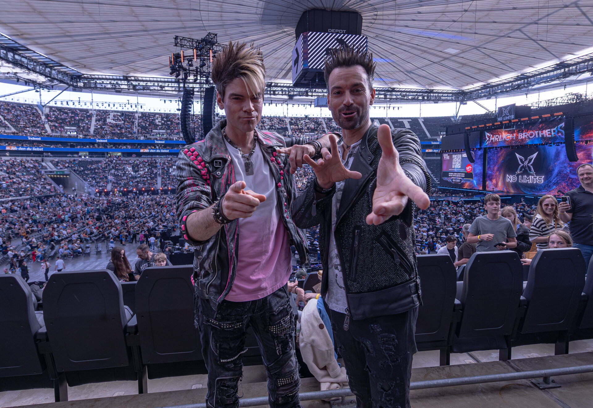 Ehrlich Brothers mit „NO LIMITS“ im Deutsche Bank Park Frankfurt mit spektakulärer Zaubershow, großen Illusionen und begeistertem Publikum