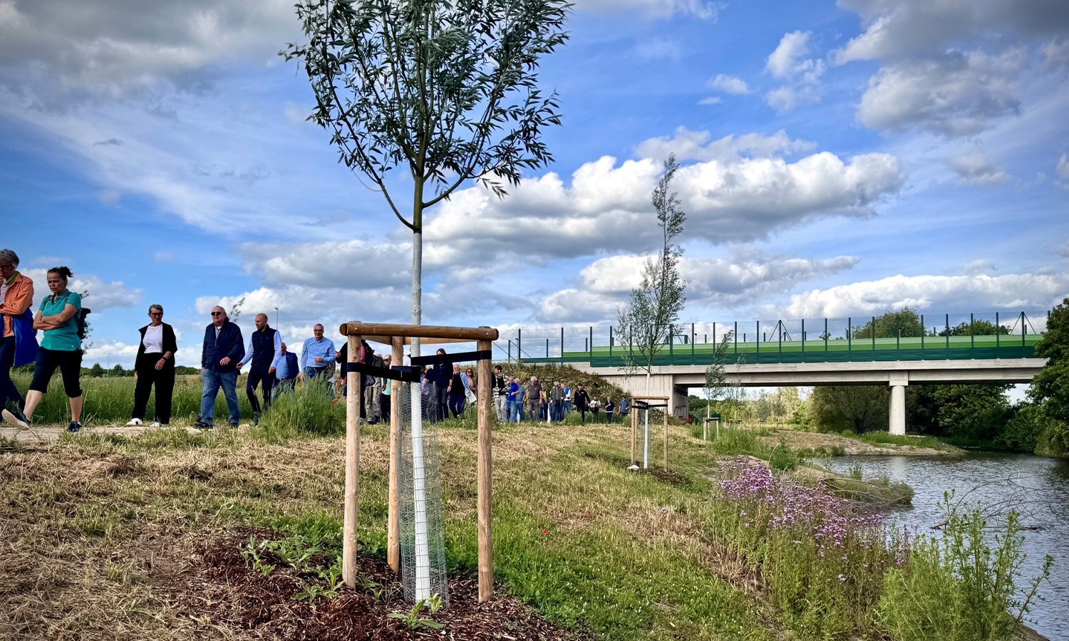 Selz-Renaturierung: Bürger erleben das Grün im IG Ost Alzey