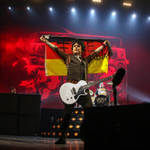 Billie Joe Armstrong mit Green Day bei der Revolution Radio Tour am 18. Januar 2017 in Mannheim