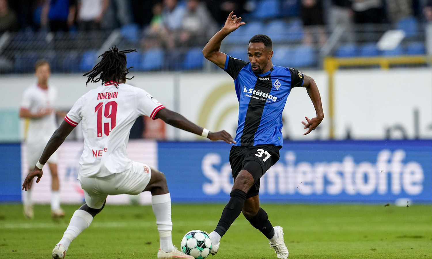 Spielszene zwischen dem SV Waldhof Mannheim und Rot-Weiss Essen am 16. September 2026 im Carl-Benz-Stadion Mannheim