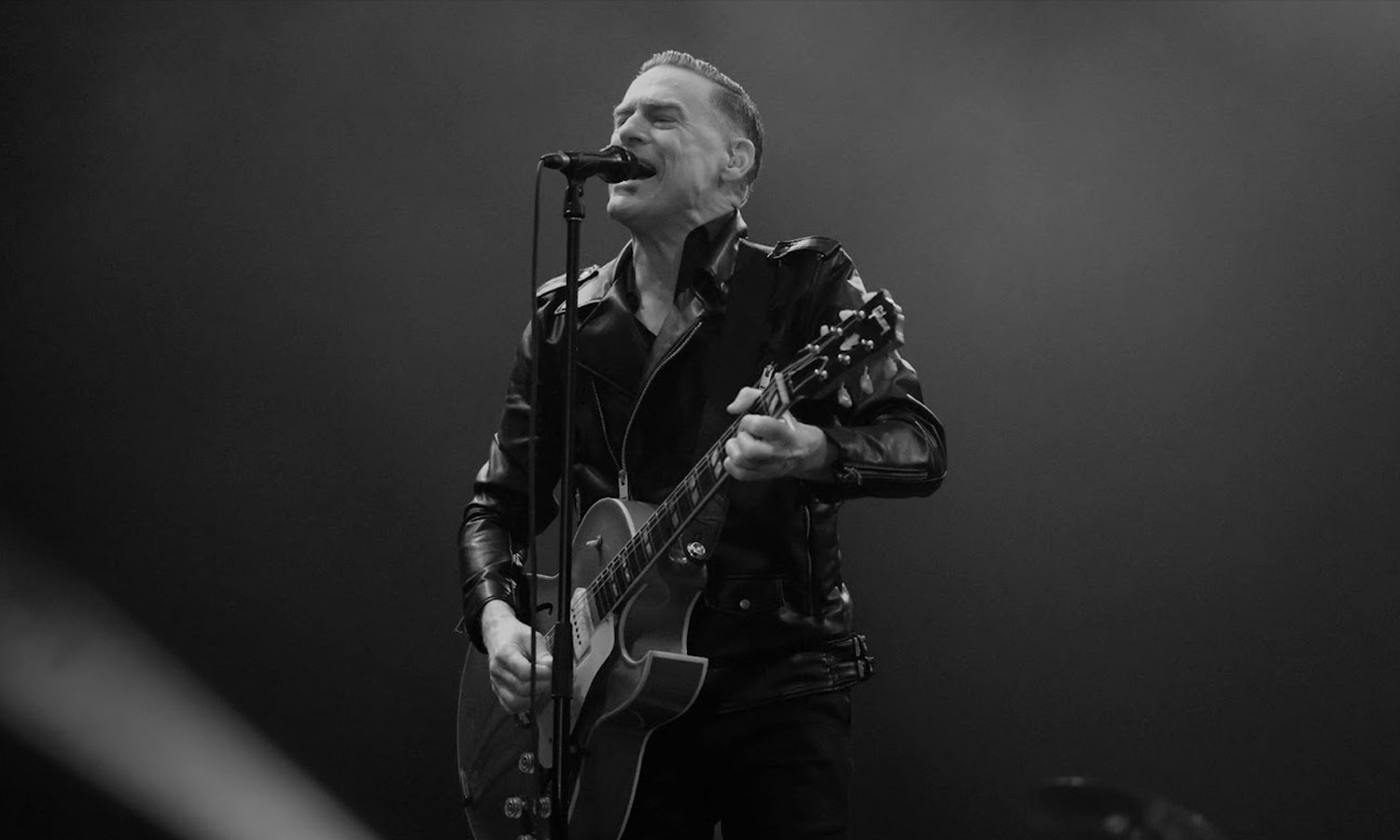 Bryan Adams live bei seiner Roll With the Punches-Tour am 12. Oktober 2026 in der SAP Arena Mannheim